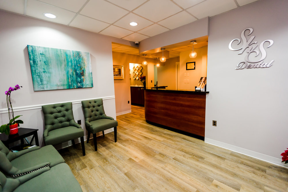 SKS Dental waiting area and front desk